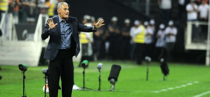 Tite elogia insistência do Corinthians diante do Santa Fe: 