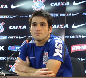 Lodeiro pede foco, mas já projeta o clássico: “Impossível não pensar”