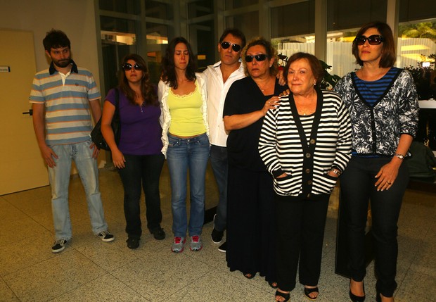 Família de Paulo Goulart (Foto: Iwi Onodera / EGO)