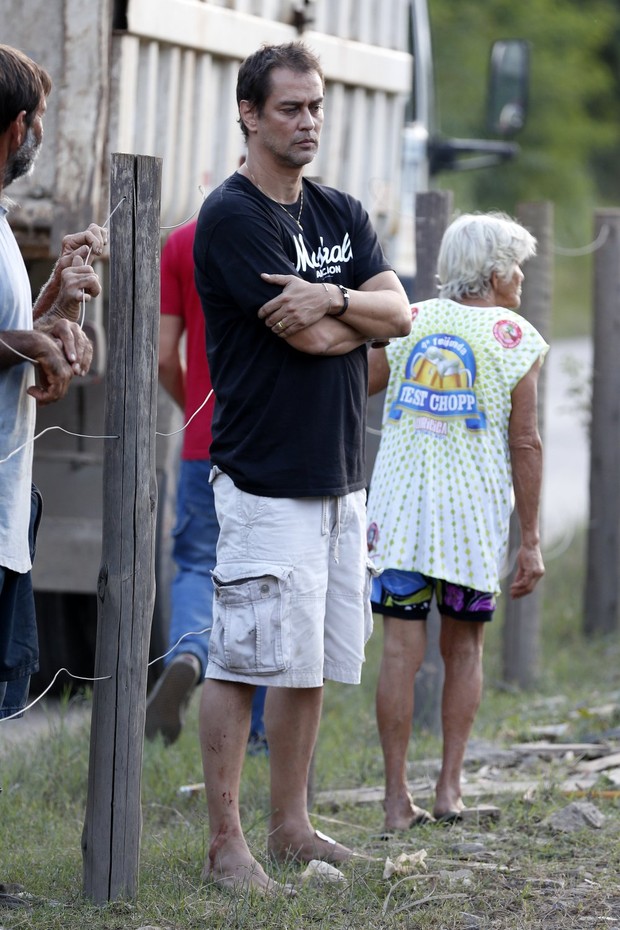 Marcello Antony: com machucados no rosto e nas pernas (Foto: Felipe Panfili/AgNews)