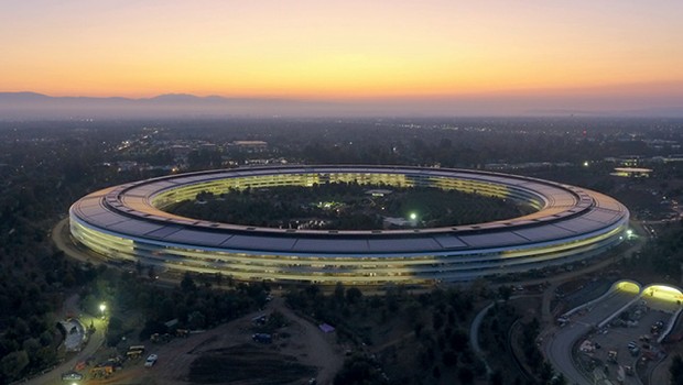 O Apple Park foi inaugurado em 2017, seis anos depois da morte do visionário empreendedor Steve Jobs, mas a estrutura que abriga 12 mil funcionários reflete todas as suas ideias (Foto: Fotoarena)