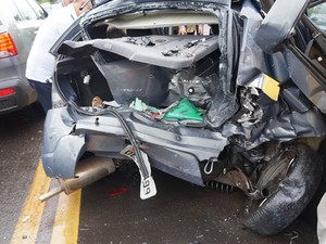 Veículo em que estavam as três vítimas do acidente no Piauí (Foto: Misael Lima/MPiauí.com)