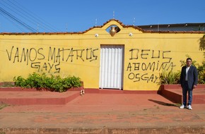 Ativista Gay Tem Muro Pichado Com Frases Homofobicas No Ac Acre G1