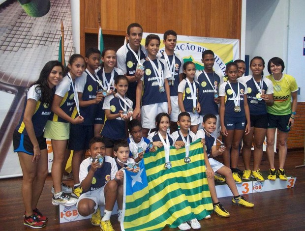 Piauienses Brilham E Conquistam 29 Medalhas Na Copa Sul De Badminton