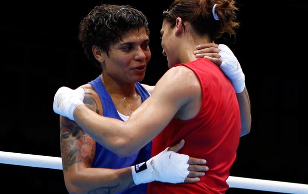 boxe Adriana Araujo brasil Mahjouba Oubtil marrocos londres 2012 (Foto: Agência Reuters)