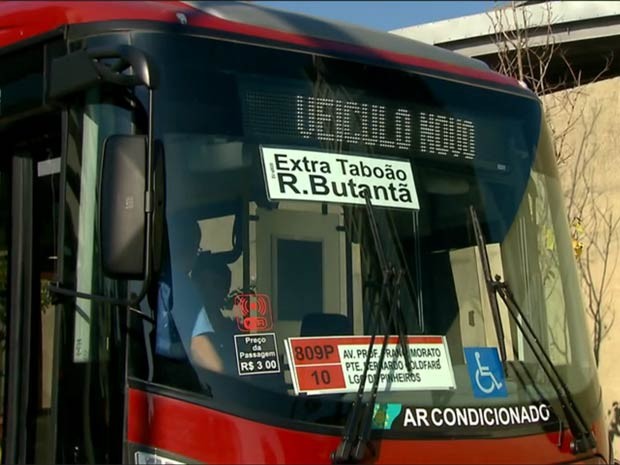 Símbolo de wi-fi vai ficar no para-brisas do ônibus (Foto: Reprodução/TV Globo)