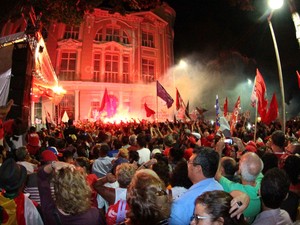 Evento com o ex-presidente Luiz Inácio Lula da Silva aconteceu na Avenida Rio Branco, na região central do Recife, nesta quarta-feira (13) (Foto: Marlon Costa/Pernambuco Press)