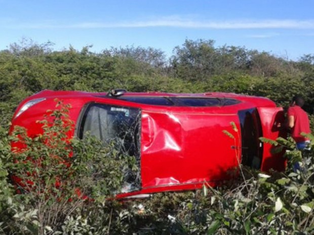 Acidente ocorreu na BR-242, em Ibotirama (Foto: Fernando ZDA / Site ZDA)