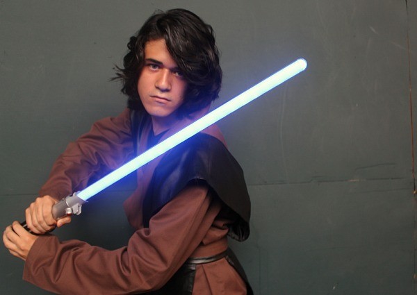 Felipe Oliveira já ficou em segundo lugar em concursos anteriores com a fantasia de Anakin Skywalker (Foto: Mônica Dias/ G1)