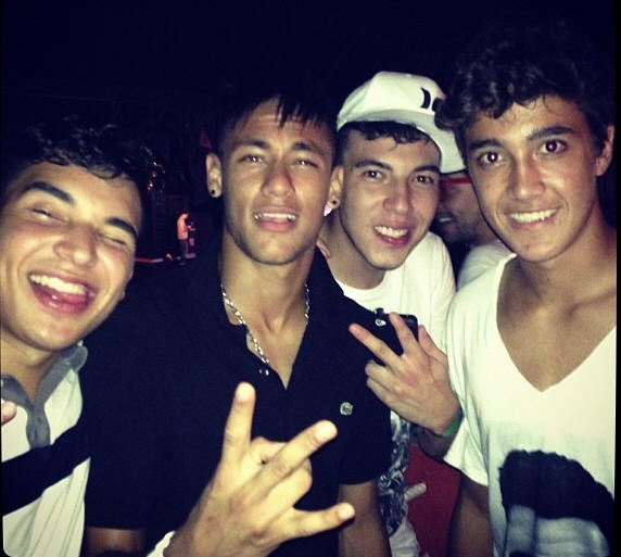 Neymar curte o início das férias com os amigos (Foto: Reprodução / Instagram)