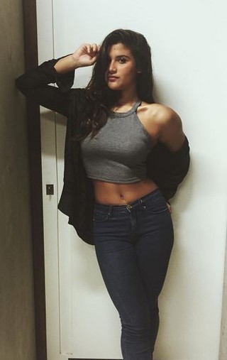 Giulia Costa é dona de corpo cheio de curvas: Academia não é prioridade (Foto: Reprodução do Instagram)