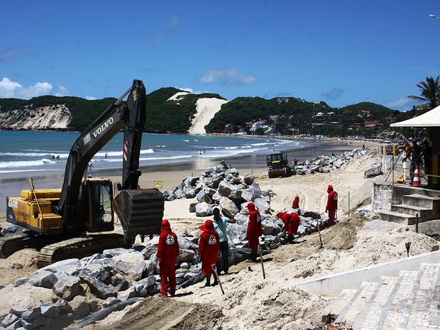 G1 Eros u00e3o na orla de Ponta Negra, em Natal,é tema de Aparador Jb Bechara Luxo Aquamarine ~ G1 Eros u00e3o na orla de Ponta Negra, em Natal,é tema de