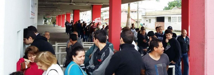 Ingressos Joinville Flamengo (Foto: Alessandra Flores / RBS TV)
