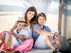 Isabelli Fontana posa com os filhos para campanha de grife infantil