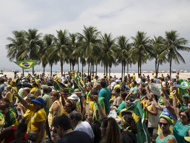 G1 Manifestantes Fazem No Centro Do Rio Segundo Protesto Do Dia Notícias Em Rio De Janeiro 5560