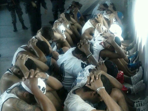 Torcedores foram levados para a delegacia da Arena das Dunas (Foto: Divulgação/Polícia Militar do RN)
