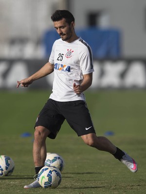 Uendel e outros dois reservas têm salários aumentados no Corinthians