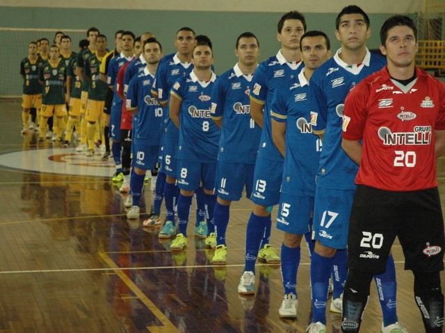 Orlândia estreia uniforme azul (Foto: Carlos Silva / ADC Intelli)