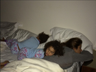 Ronaldo Fenômeno mostra as filhas dormindo com Paula Morais 