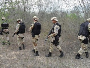 Policiais militares combatem o tráfico de drogas e o roubo de gado (Foto: Pepac/Divulgação)