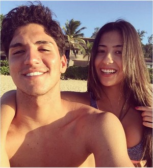 Tayna Hanada, namorada de Gabriel Medina - Pipeline Havapi' (Foto: Reprodução/Instagram)