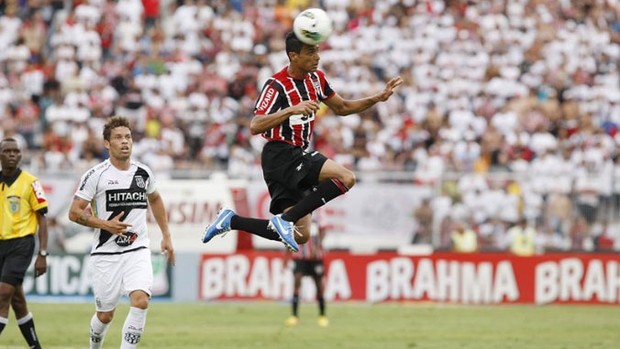 Cícero São Paulo x Ponte Preta (Foto: Rubens Chiri / saopaulofc.net)