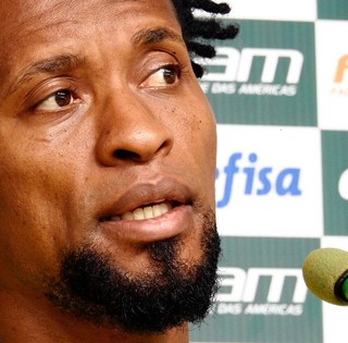 Para Zé Roberto, gol salvo de barriga pode marcar campanha do Palmeiras