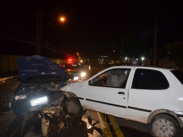 Acidente na rodovia Duca Serra (Foto: Abinoan Santiago/G1)