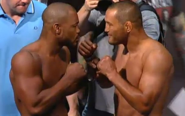 Pesagem UFC 161 - Rashad Evans x Dan Henderson (Foto: Reprodução)