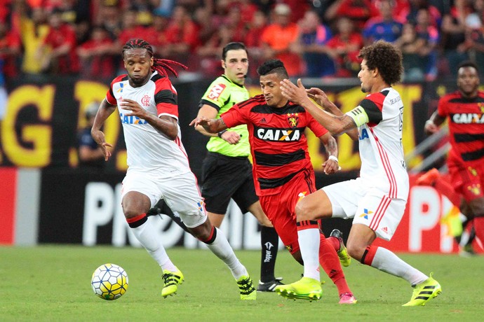 Rogério Sport x Flamengo (Foto: Marlon Costa / Pernambuco Press)