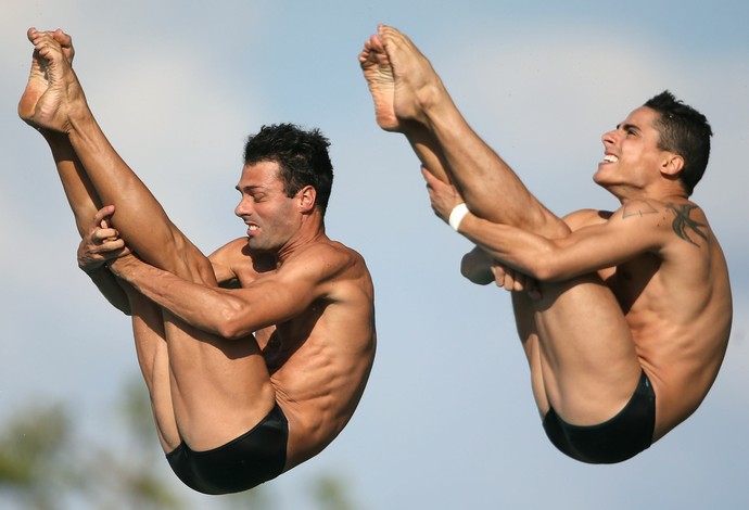 Hugo Parisi e Jackson Rondinelli irão disputar os Jogos Olímpicos na plataforma de saltos sincronizados (Foto: Satiro Sodré / SSPress / CBDA)