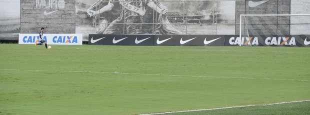 Zizao treino Corinthians (Foto: Rodrigo Faber)