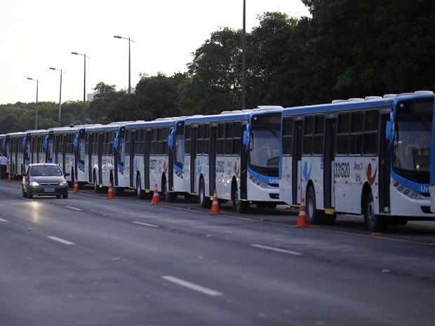 Veículos da empresa Urbi, contratada na última licitação de ônibus no DF (Foto: Agência Brasília/Reprodução)