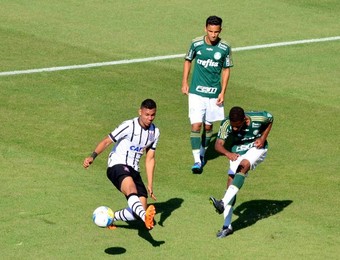 Técnico do sub-20 exalta importância do Derbinho para equipe do Palmeiras