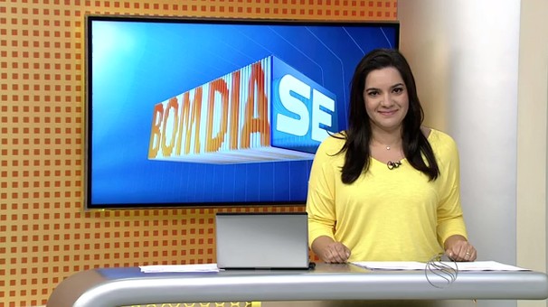 Lanne Pacheco apresenta o Bom Dia Sergipe durante o mês de setembro (Foto: Divulgação / TV Sergipe)