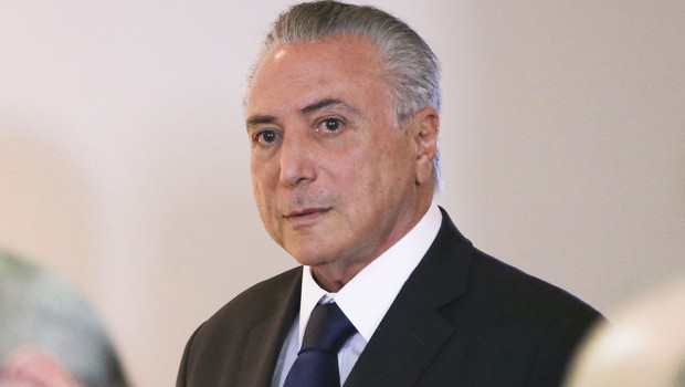 Senado revisará ou Temer vetará criação de 14 mil cargos, diz líder do PMDB