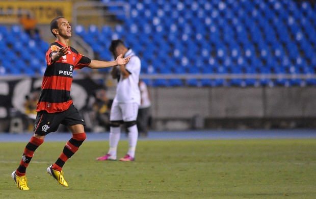 Rafinha gol Flamengo x Vasco (Foto: Bruno Turano / Ag. Estado)