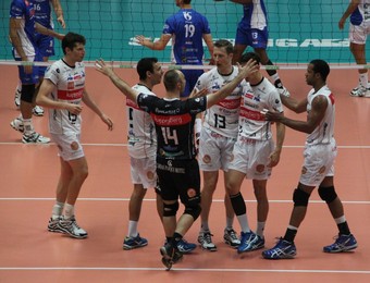 Canoas Vôlei Taubaté Superliga (Foto: Divulgação/ Canoas Vôlei)