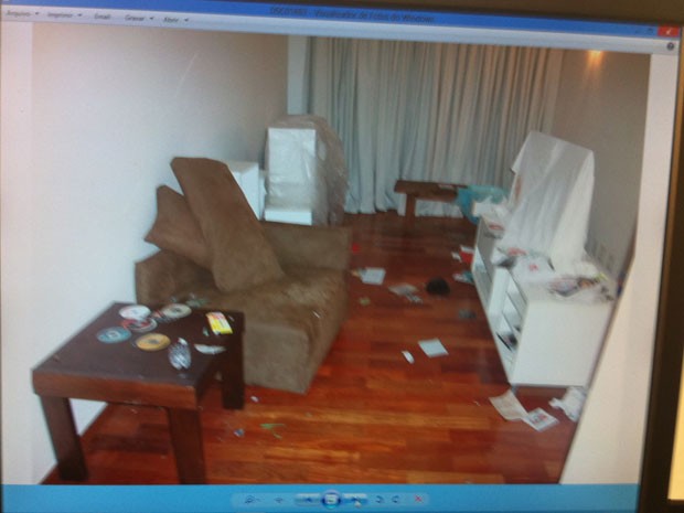 Apartamento de Chorão estava bastante danificado (Foto: Divulgação)