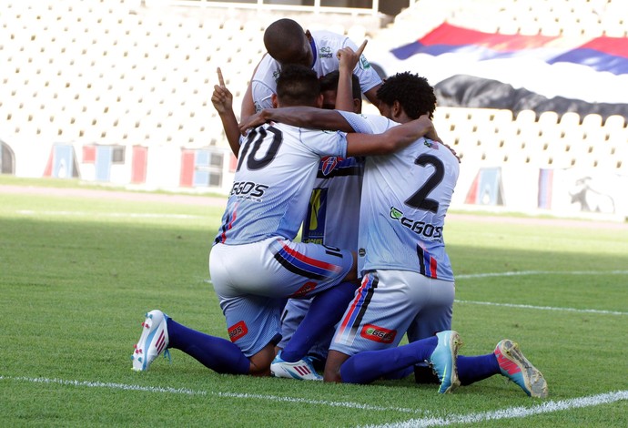 Maranhão Atlético goleou o Americano, nesse domingo, no Estádio Castelão (Foto: Biamam Prado / O Estado)