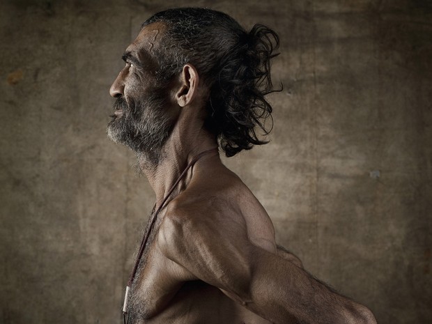 Fotógrafo documenta, articula e reflete sobre o que divide a fronteira entre homem e bicho (Foto: Divulgação) Fotógrafo documenta, articula e reflete sobre o que divide a fronteira entre homem e bicho (Foto: Divulgação)