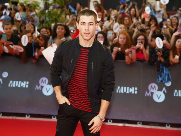 Nick Jonas em prêmio de música em Toronto, no Canadá (Foto: Mark Blinch/ Reuters)