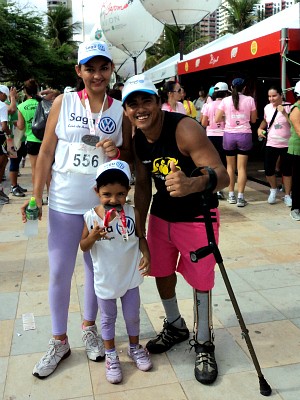 Cearense Claudio Amora teve paralisia infantil e, atualmente, é paraatleta.  (Foto: Cláudio Amora/Acervo Pessoal)