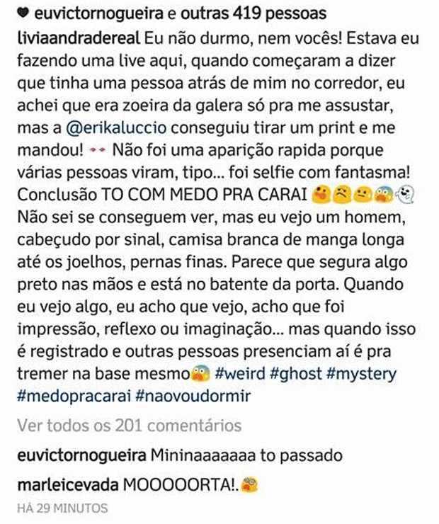 Lívia Andrade e suposto 'espírito' durante bate-papo na web (Foto: Reprodução/Instagram)