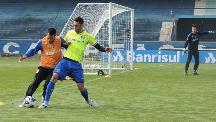 Rhodolfo treino grêmio (Foto: Paula Menezes/GloboEsporte.com)