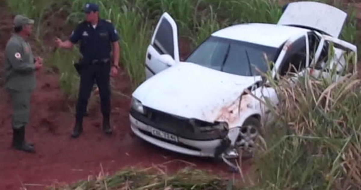 G1 Passageiro morto após acidente em Itapira é enterrado em Ouro Fino, MG notícias em G1 Passageiro morto após acidente em Itapira é enterrado em Ouro Fino, MG notícias em