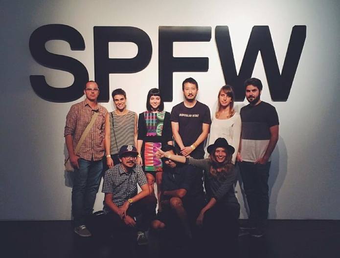Instameet durante o São Paulo Fashion Week reúne fotógrafos em evento de moda no Brasil (Foto: Reprodução/Instagram) Instameet durante o São Paulo Fashion Week reúne fotógrafos em evento de moda no Brasil (Foto: Reprodução/Instagram)