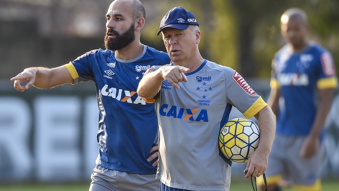 Bruno Rodrigo e Mano Menezes, Cruzeiro (Foto: Washington Alves/Light Press)