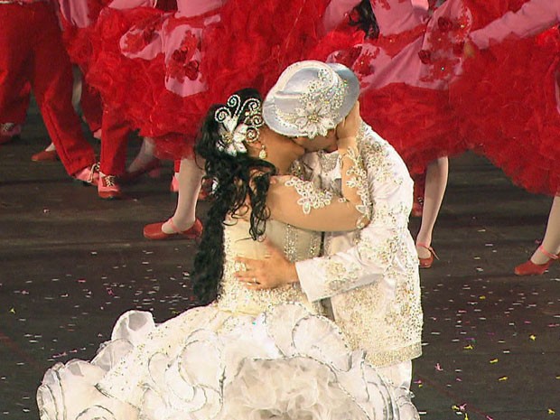 Teve beijo de verdade na quadrilha Aquarela Nordestina  (Foto: Reprodução/TV Globo)