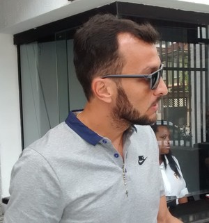 Corinthians espera anunciar acordo com Edu Dracena nesta terça-feira